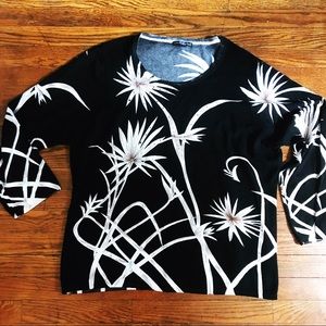 ✨ Pierri New York Palm Leaf Sweater w/ Gem detail✨